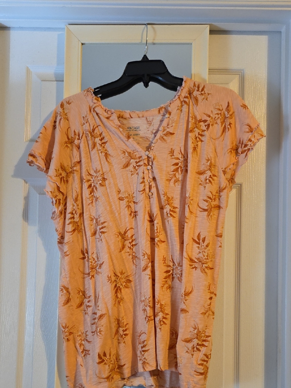 Torrid Peach Floral Slub Jersey V-Neck Tee